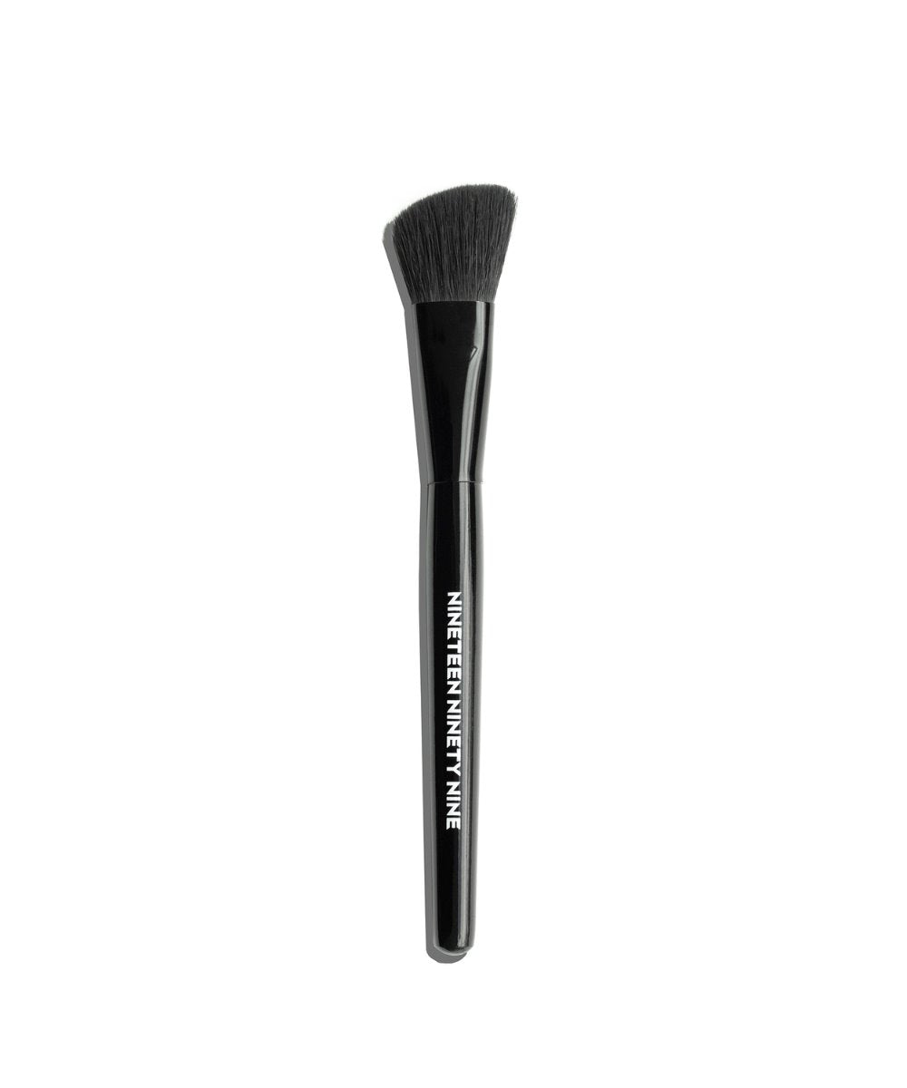 19/99 Beauty Soft-Focus Blending Brush