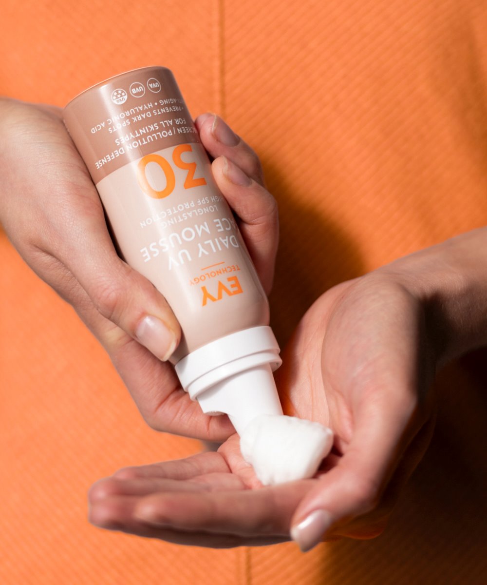 Evy Technology Daily Defence Face Mousse SPF50