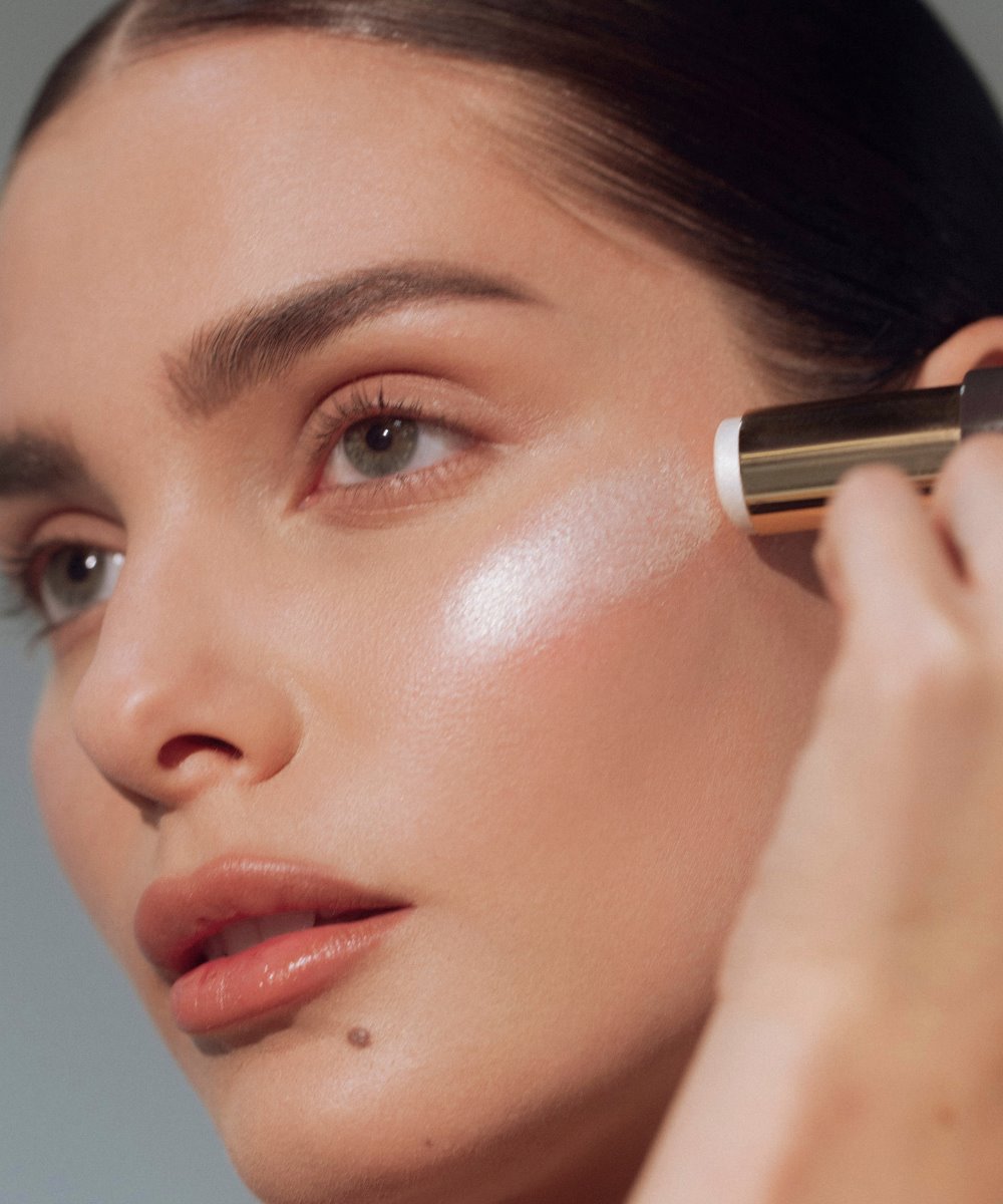 RÓEN Beauty RoGlow Skin Stick Highlighter