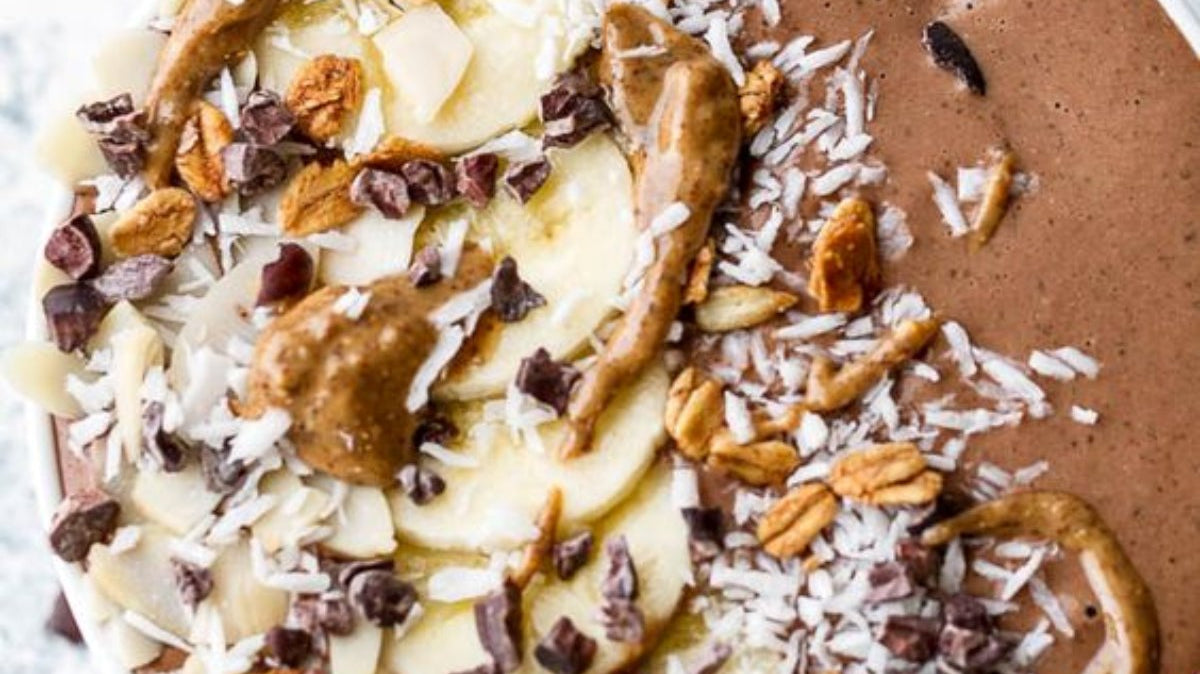 Try this addictive chocolate smoothie bowl for a vegan protein boost