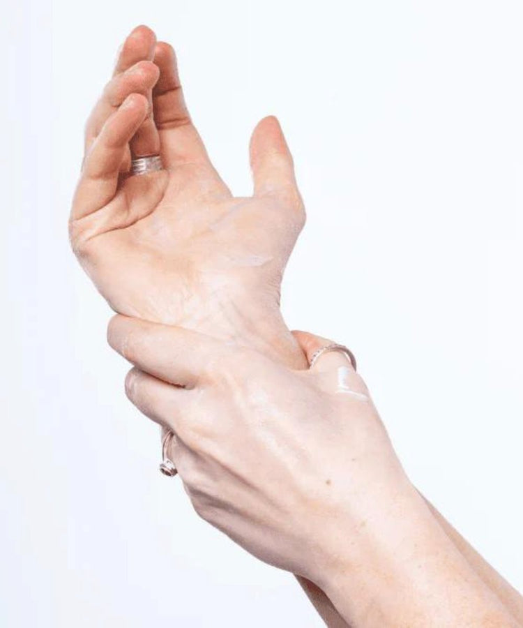 Hello Sunday The One For Your Hands SPF 30 