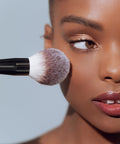 RÓEN Beauty Everything Powder Brush 